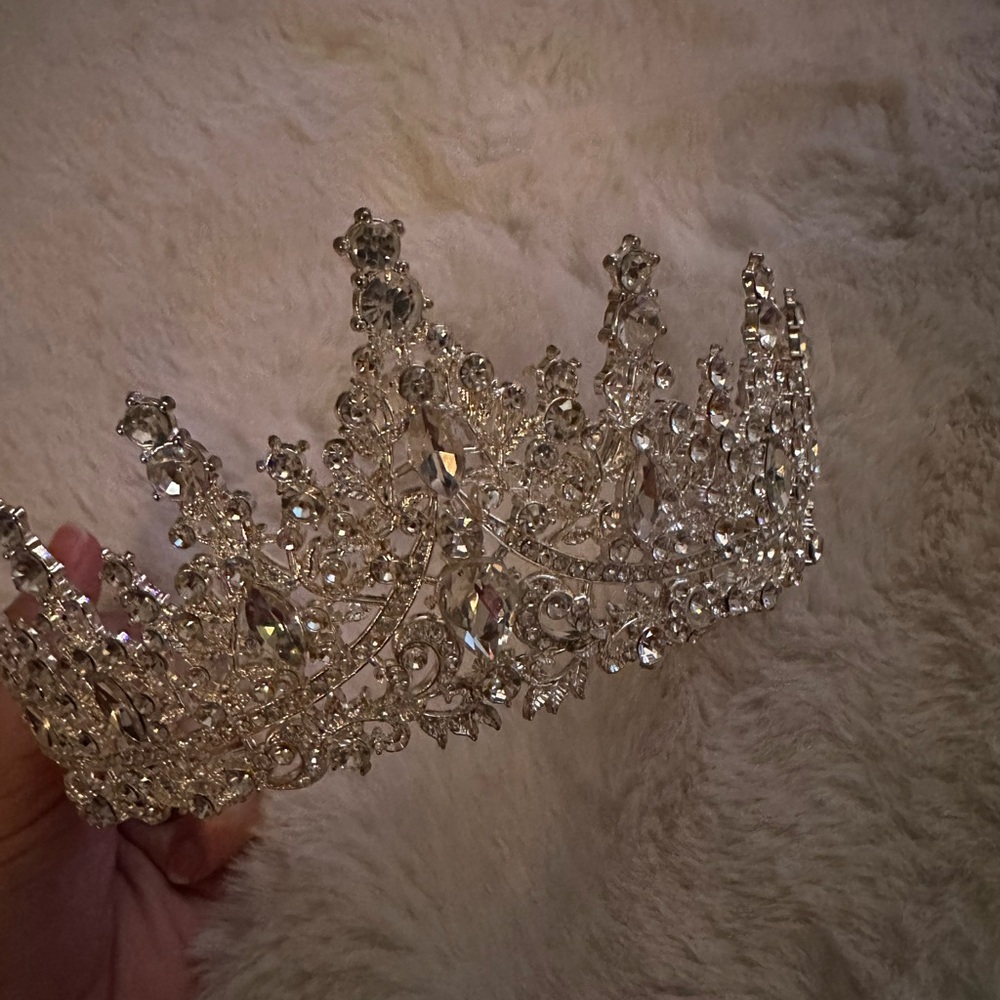 Elegant Silver Crystal Tiara